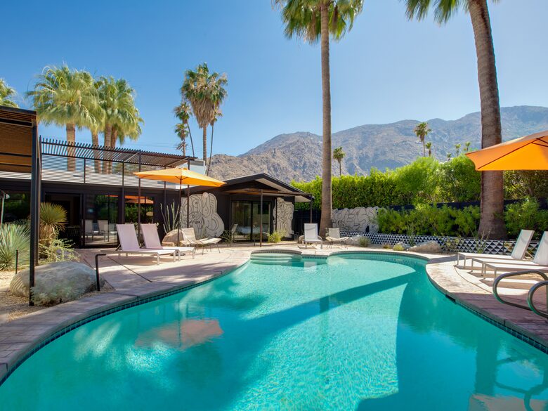 Exquisite Mid-Century Escape in Old Las Palmas - Palm Springs, California