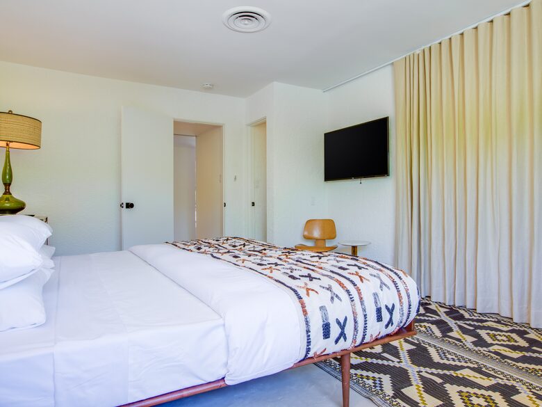 Exquisite Mid-Century Escape in Old Las Palmas - Palm Springs, California