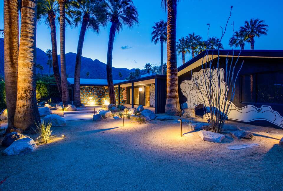 Exquisite Mid-Century Escape in Old Las Palmas - Palm Springs, California