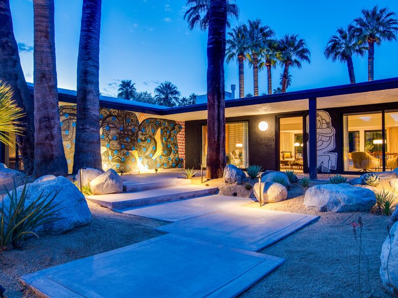 Exquisite Mid-Century Escape in Old Las Palmas - Palm Springs, California