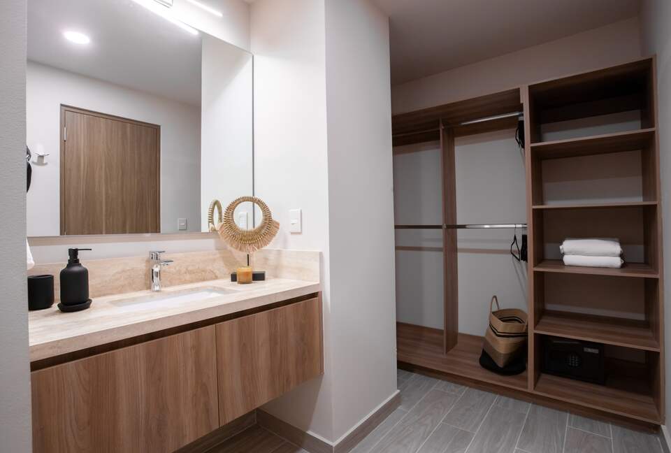 Brand New 3 BD Luxury Apartment in Cabo - Cabo San Lucas, Mexico