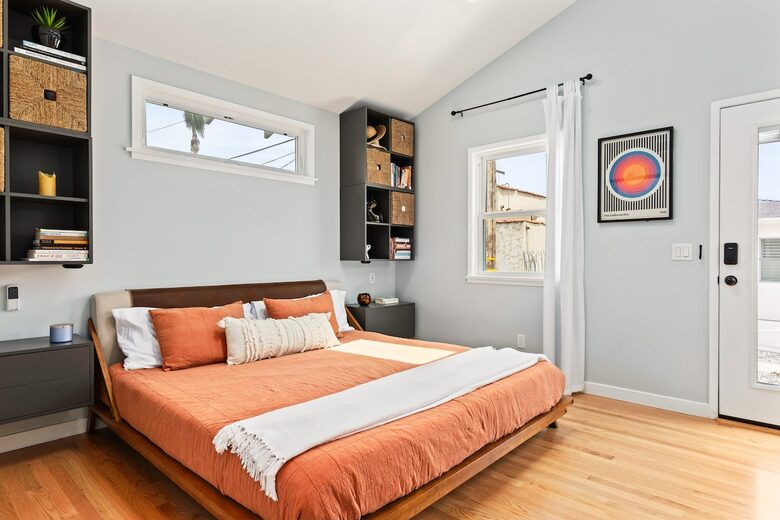 Modern Coastal Retreat in Long Beach - Long Beach, California