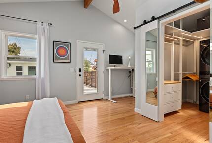 Modern Coastal Retreat in Long Beach - Long Beach, California