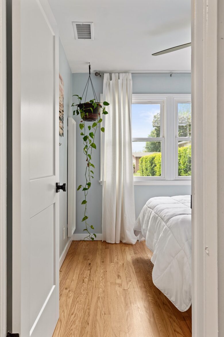 Modern Coastal Retreat in Long Beach - Long Beach, California