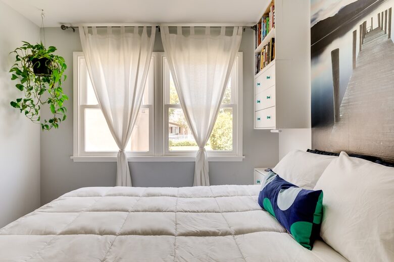 Modern Coastal Retreat in Long Beach - Long Beach, California