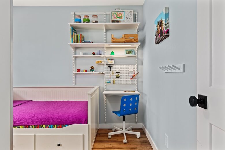 Modern Coastal Retreat in Long Beach - Long Beach, California