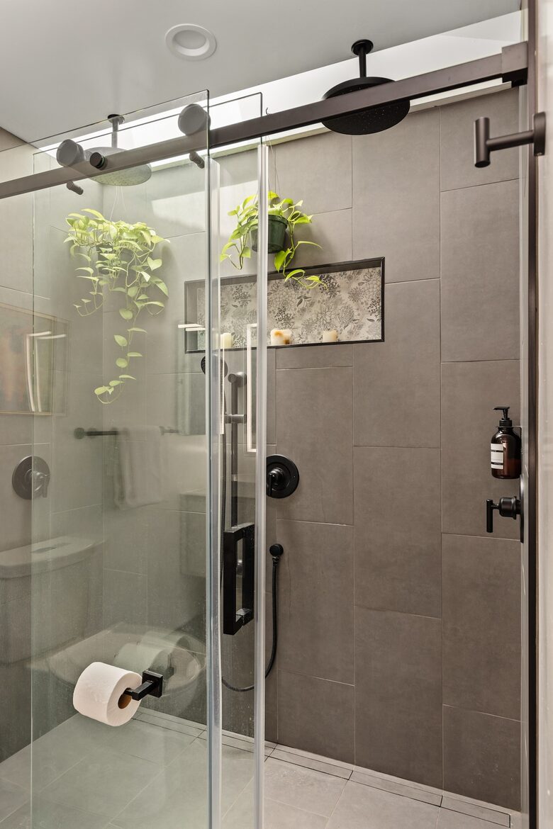 Modern Coastal Retreat in Long Beach - Long Beach, California