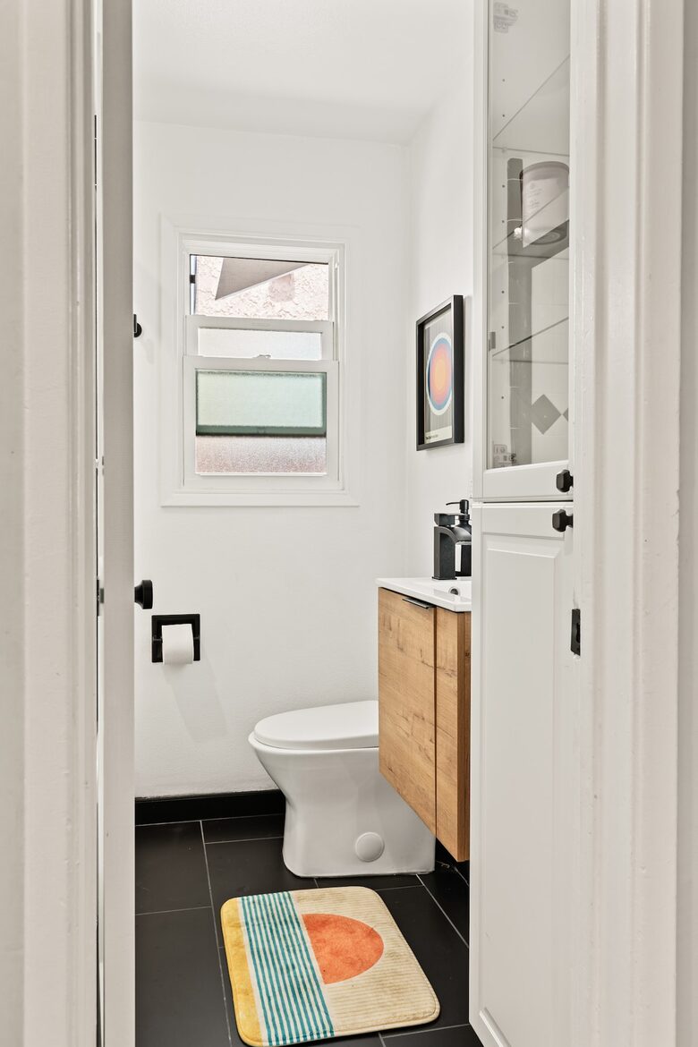 Modern Coastal Retreat in Long Beach - Long Beach, California