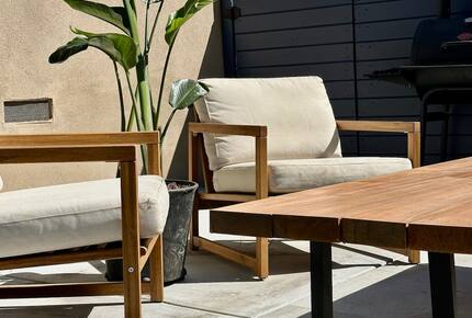 Modern Coastal Retreat in Long Beach - Long Beach, California