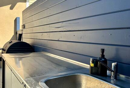 Modern Coastal Retreat in Long Beach - Long Beach, California