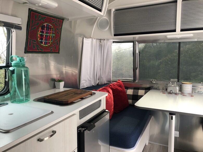 Easter's First Blooms at the Estate and Late April Exclusive Tulip Extravaganza - Woodstock, New York