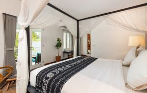 Architect-Designed Seminyak Oasis with Private Pool - Seminyak, Indonesia