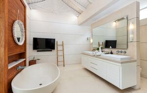 Architect-Designed Seminyak Oasis with Private Pool - Seminyak, Indonesia