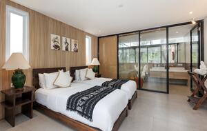 Architect-Designed Seminyak Oasis with Private Pool - Seminyak, Indonesia