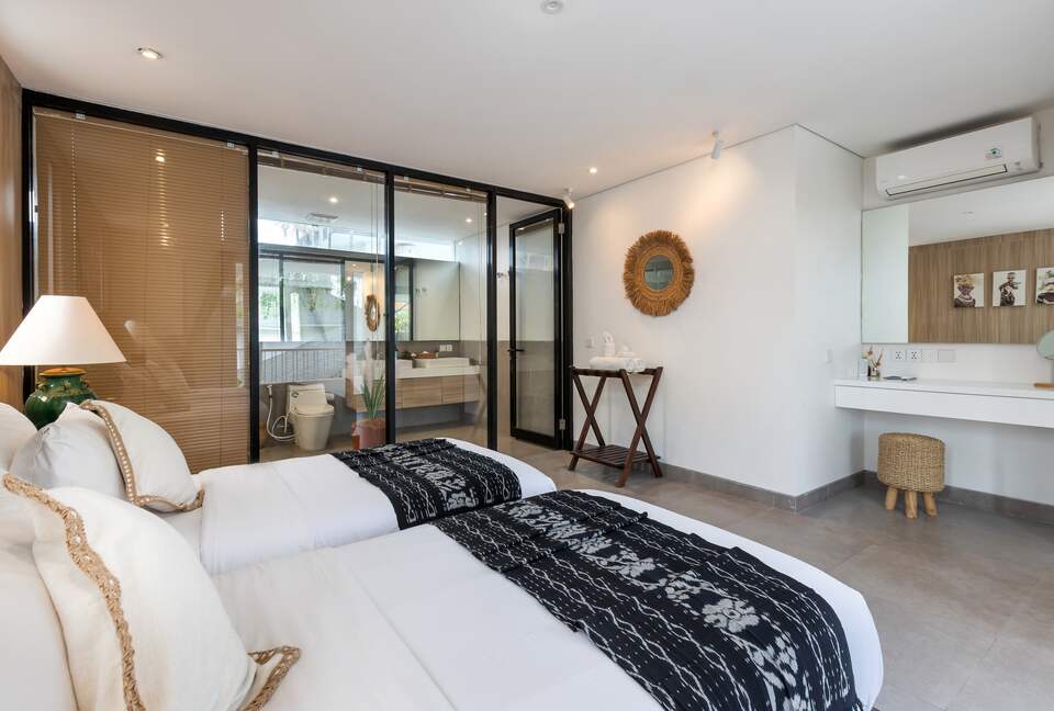 Architect-Designed Seminyak Oasis with Private Pool - Seminyak, Indonesia