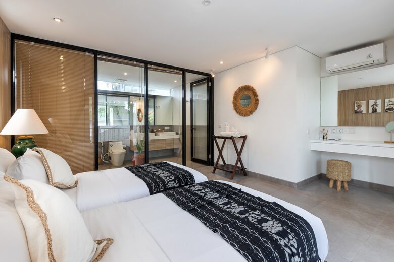 Architect-Designed Seminyak Oasis with Private Pool - Seminyak, Indonesia