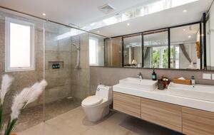 Architect-Designed Seminyak Oasis with Private Pool - Seminyak, Indonesia