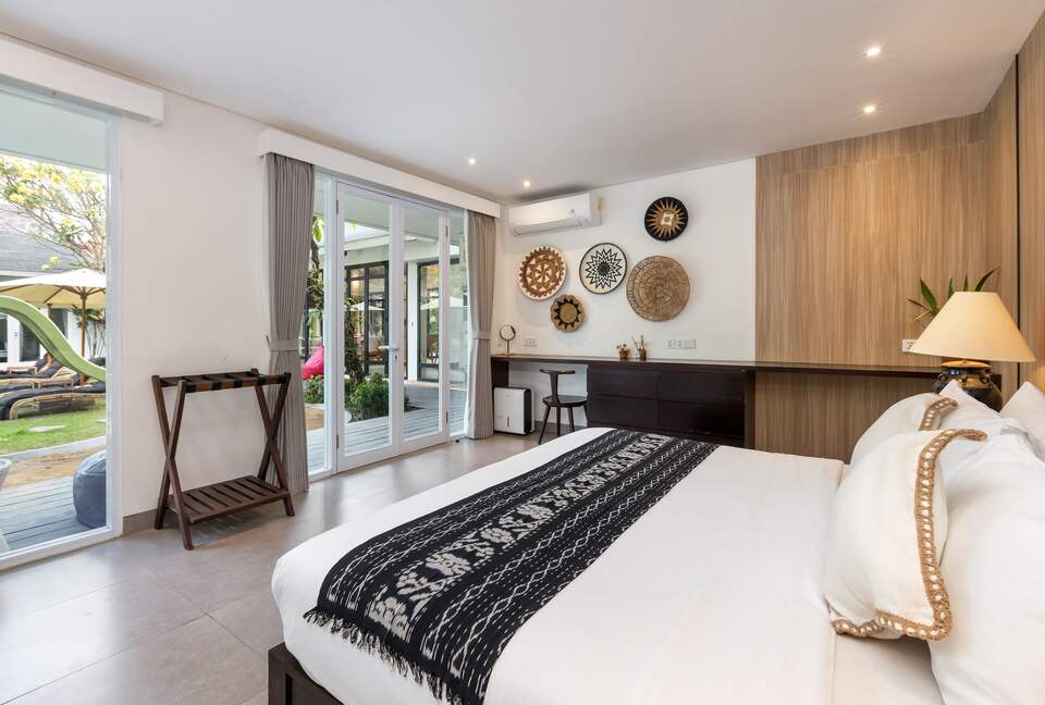 Architect-Designed Seminyak Oasis with Private Pool - Seminyak, Indonesia