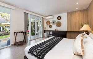 Architect-Designed Seminyak Oasis with Private Pool - Seminyak, Indonesia