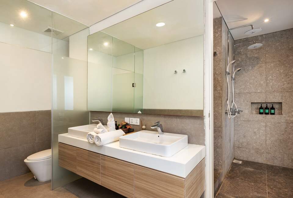 Architect-Designed Seminyak Oasis with Private Pool - Seminyak, Indonesia