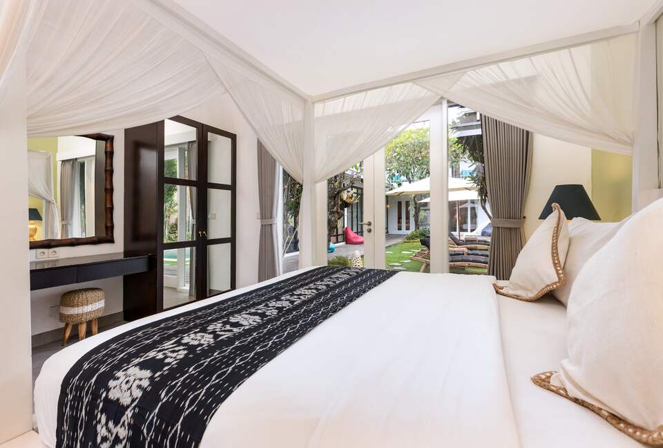 Architect-Designed Seminyak Oasis with Private Pool - Seminyak, Indonesia