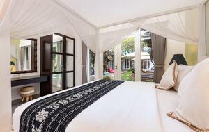 Architect-Designed Seminyak Oasis with Private Pool - Seminyak, Indonesia