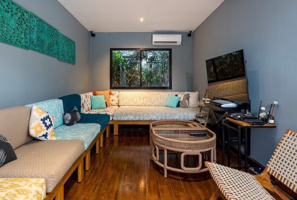 Architect-Designed Seminyak Oasis with Private Pool - Seminyak, Indonesia