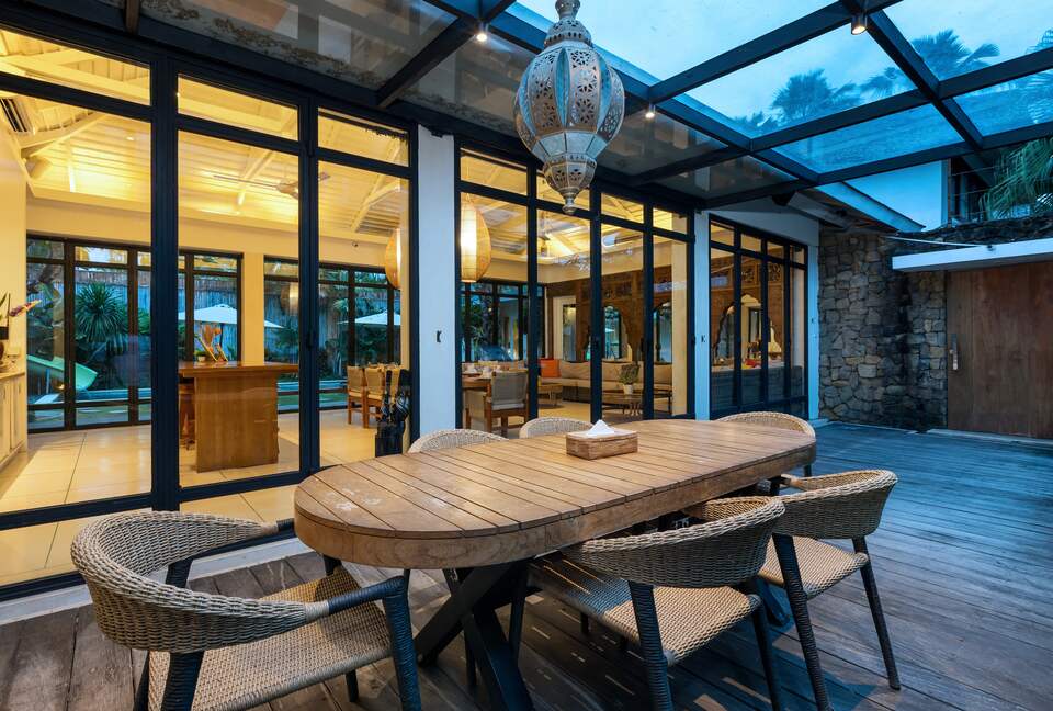 Architect-Designed Seminyak Oasis with Private Pool - Seminyak, Indonesia