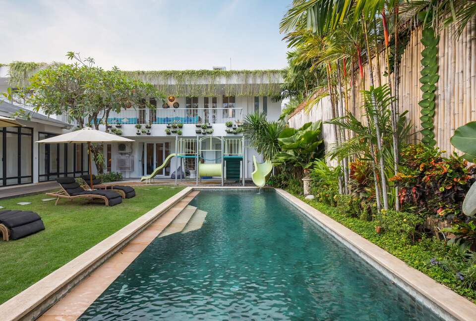 Architect-Designed Seminyak Oasis with Private Pool - Seminyak, Indonesia