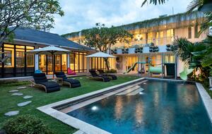 Architect-Designed Seminyak Oasis with Private Pool - Seminyak, Indonesia