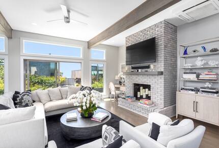 Luxury Fire Island Home with Rooftop Bar, Pool & Panoramic Views - Fire Island Pines, New York