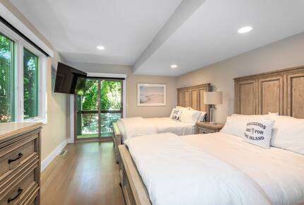 Luxury Fire Island Home with Rooftop Bar, Pool & Panoramic Views - Fire Island Pines, New York