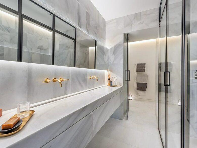 Master Bedroom ensuite