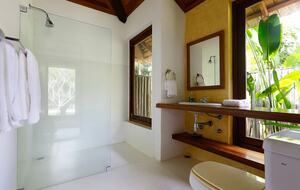 Casa Verde: An Artistic Retreat in the Forests of Trancoso - Trancoso, Brazil