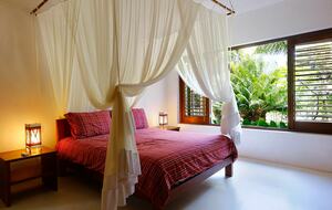 Casa Verde: An Artistic Retreat in the Forests of Trancoso - Trancoso, Brazil