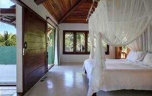 Casa Verde: An Artistic Retreat in the Forests of Trancoso - Trancoso, Brazil