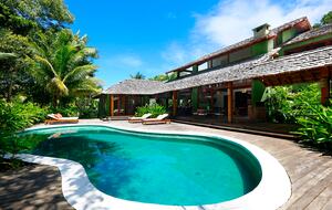 Casa Verde: An Artistic Retreat in the Forests of Trancoso - Trancoso, Brazil