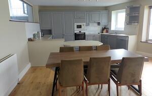 Inviting Seafront Escape on the Causeway Coast - Portrush, United Kingdom