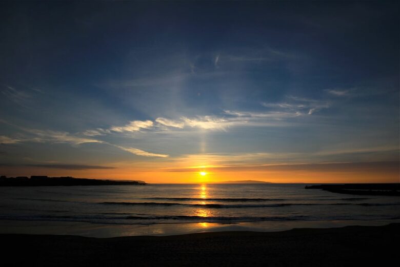 Inviting Seafront Escape on the Causeway Coast - Portrush, United Kingdom