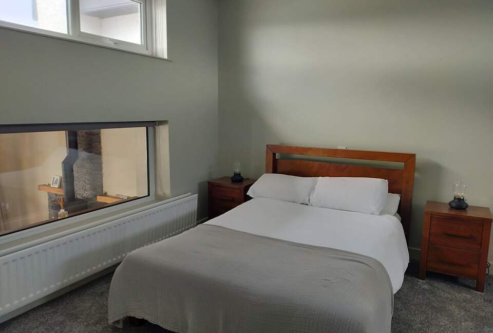 Inviting Seafront Escape on the Causeway Coast - Portrush, United Kingdom