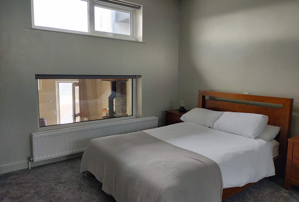 Inviting Seafront Escape on the Causeway Coast - Portrush, United Kingdom