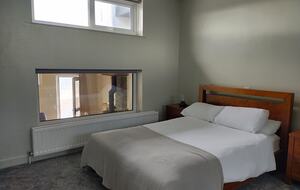 Inviting Seafront Escape on the Causeway Coast - Portrush, United Kingdom