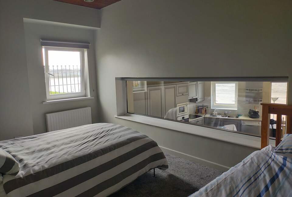 Inviting Seafront Escape on the Causeway Coast - Portrush, United Kingdom