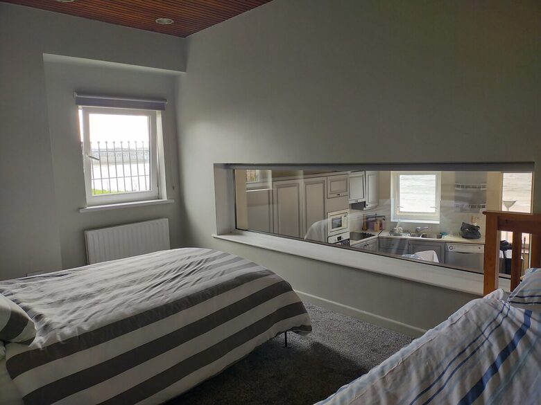 Inviting Seafront Escape on the Causeway Coast - Portrush, United Kingdom