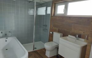 Inviting Seafront Escape on the Causeway Coast - Portrush, United Kingdom