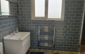 Inviting Seafront Escape on the Causeway Coast - Portrush, United Kingdom