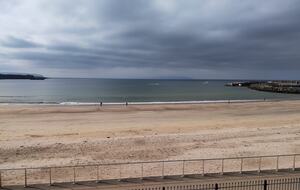 Inviting Seafront Escape on the Causeway Coast - Portrush, United Kingdom