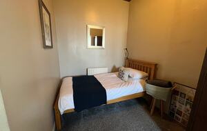 Inviting Seafront Escape on the Causeway Coast - Portrush, United Kingdom