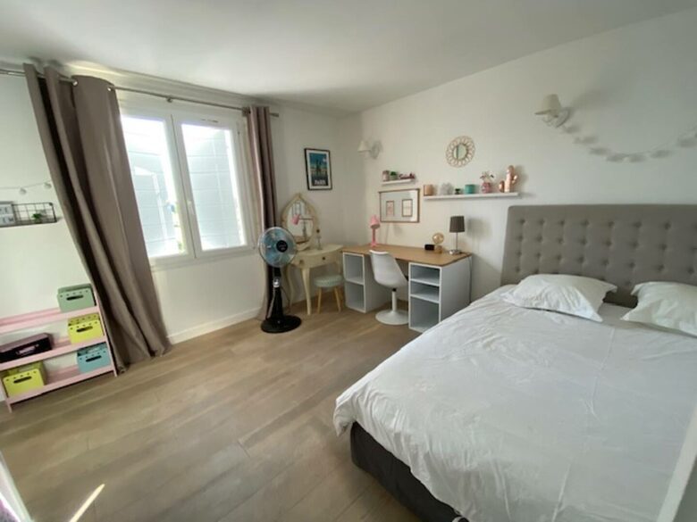 Elegant Hillside Retreat in Aix-en-Provence - Aix-en-Provence, France