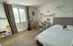 Elegant Hillside Retreat in Aix-en-Provence - Aix-en-Provence, France